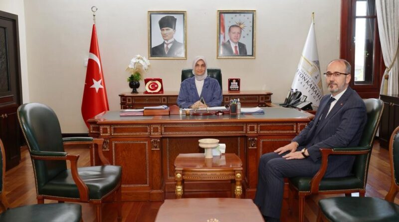 Vali Yiğitbaşı, yeni İl Sağlık Müdürü Dr. Hakkı Öztürk’ü kabul etti 1
