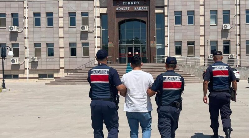 Yerköy’de aranan şahıs yakalandı 1