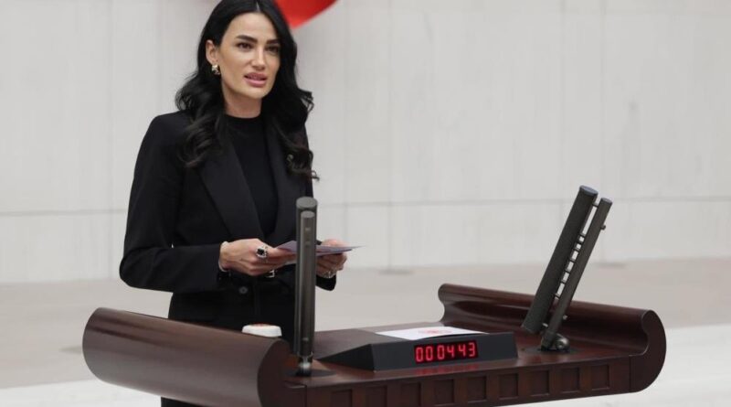 AK Parti Aydın Milletvekili Sarıbaş: "Gazetecilerimiz halkımızın sesi olmuştur" 1