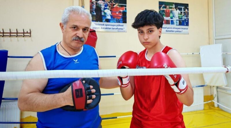 Aygül Özdemir'den Elazığ'a bronz madalya 1
