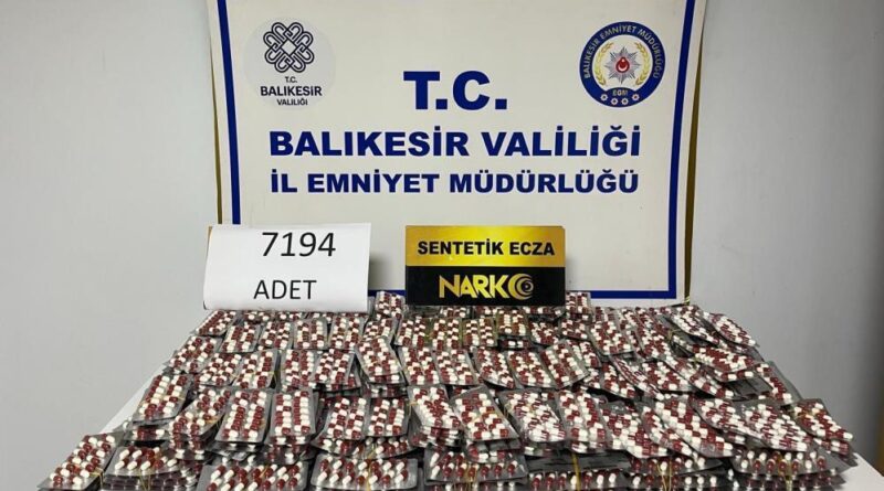 Ayvalık’ta 7 bin 194 adet sentetik hap ele geçirildi 1