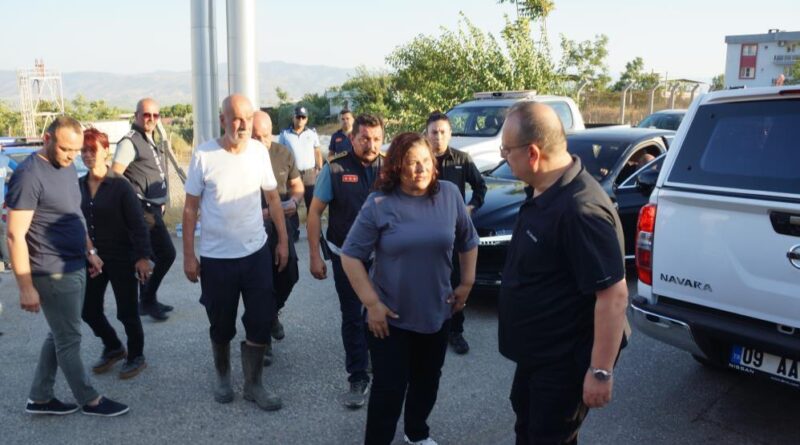 Başkan Çerçioğlu: "Tüm kurum ve kuruluşlarla birlikte yangını söndürmeye çalıştık" 1
