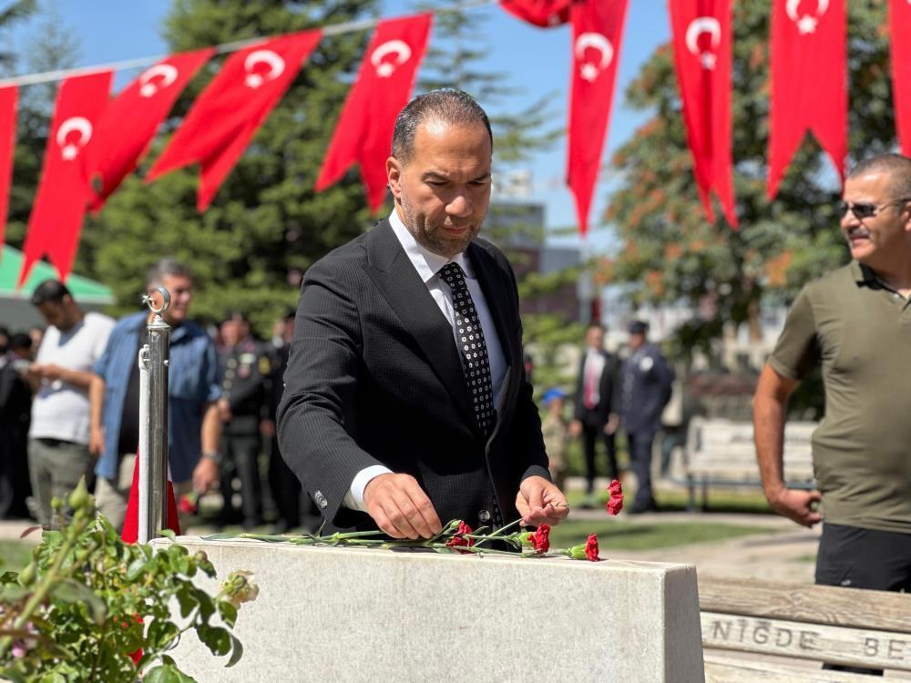 Başkan Özdemir: “O karanlık gecede sadece darbe girişimi engellenmedi”