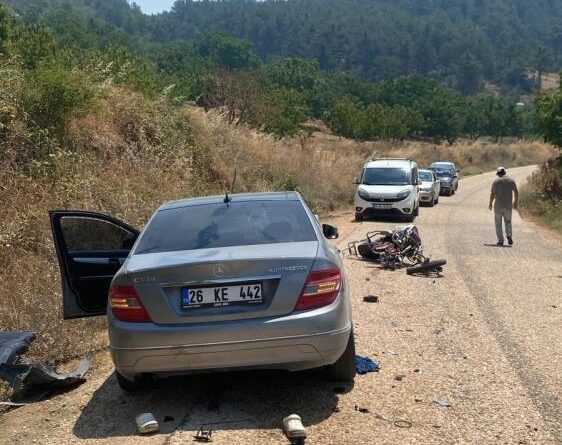 Bilecik'te plakasız motosiklet ile otomobil çarpıştı: 1 ölü, 1 yaralı 1