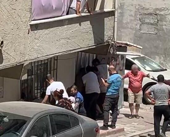 Esenyurt'ta ev sahibi ile kiracı arasında kavga 1
