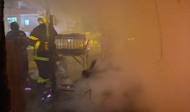 Fırına ait odunlar yanarak küle döndü 1