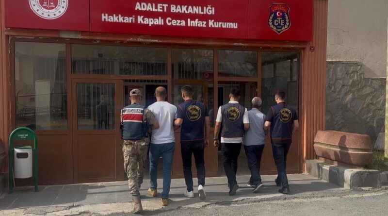 Hakkari'de kesinleşmiş hapis cezası olan 2 kişi yakalandı 1