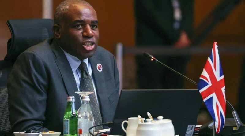 İngiltere Dışişleri Bakanı Lammy: "İsrail'in yeni yardım sistemi Gazzelileri insanlık onurundan mahrum bırakıyor" 1