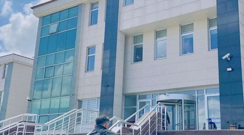Kars’ta uyuşturucu taciri 1 kişi yakalandı 1