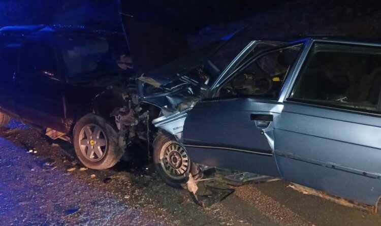 Kastamonu’da iki otomobil kafa kafaya çarpıştı: 3 yaralı 1