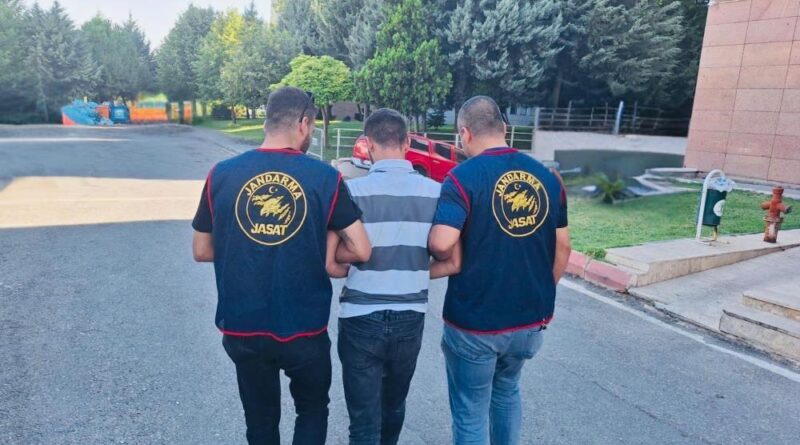 Kesinleşmiş 18 yıl cezayla aranan şahıs yakalandı 1