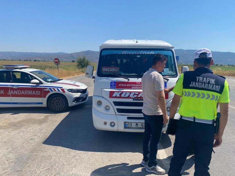 Koçarlı’da yolcu minibüsleri denetlendi