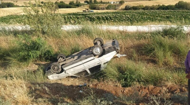 Kontrolden çıkan otomobil takla: 1 yaralı 1