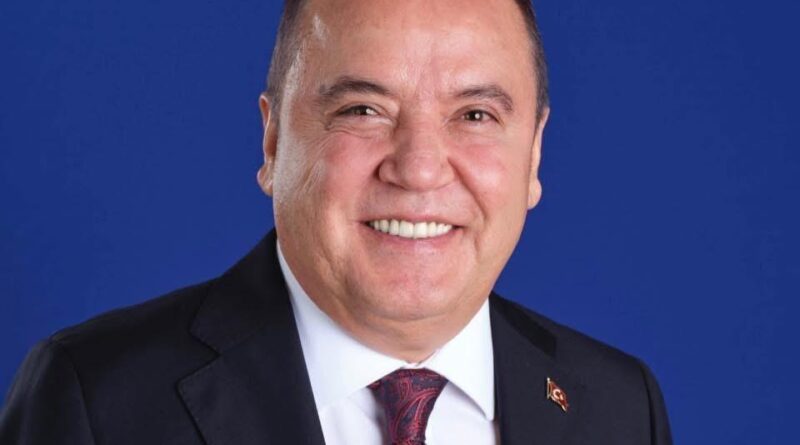 Muhittin Böcek ikinci kez hastaneye sevk edildi 1