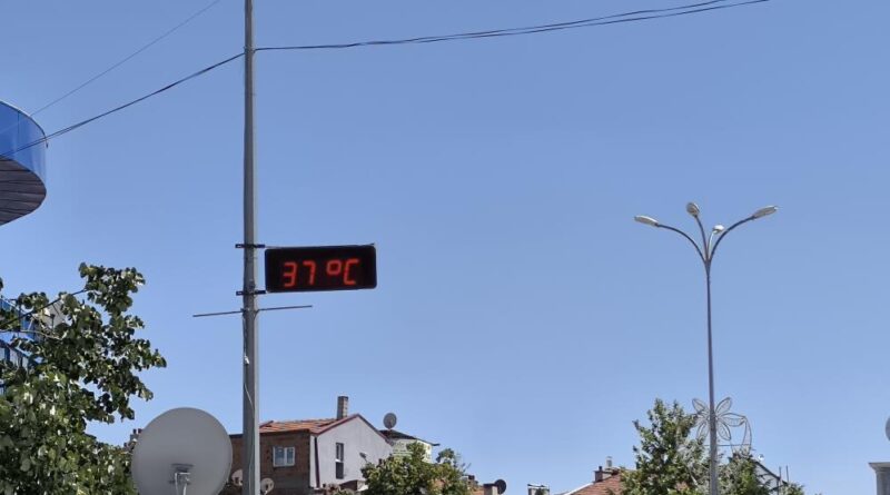 (ÖZEL) Bu ilçede termometreler 38 derecelere kadar çıktı 1