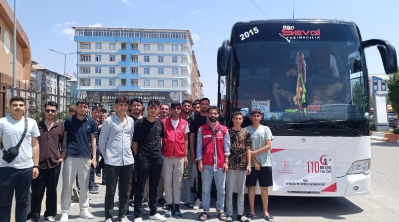 Patnos'tan Gençler, 'Medeniyet, Tarih ve Kültür Kampları'na uğurlandı 1