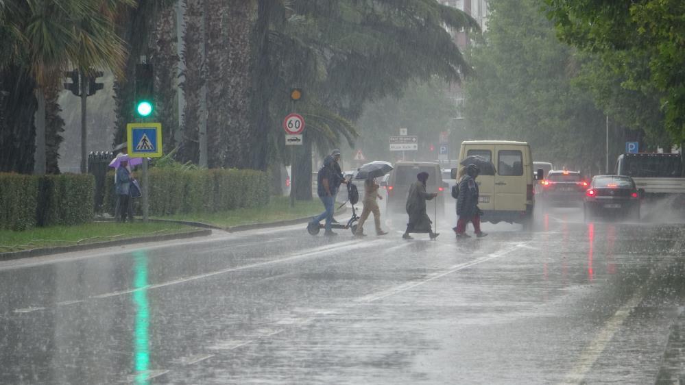 Samsun’da ‘kuvvetli yağış’ uyarısı: Sel ve su baskınlarına dikkat