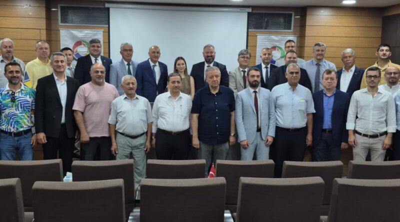 Srebrenitsa Soykırımı'nda hayatını kaybedenler Türkiye'de "Bosna Milli Marşı" ile anıldı 1