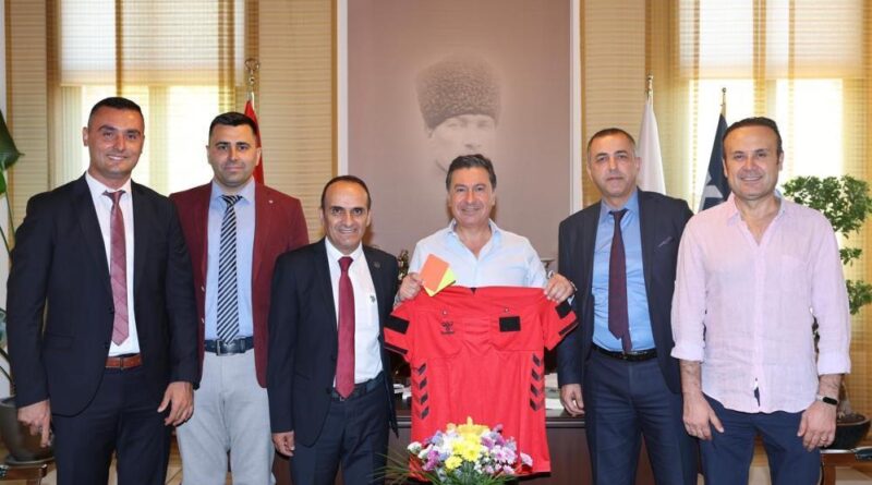 Türkiye Faal Futbol Hakemleri ve Gözlemcileri Derneği'nden Başkan Aras’a ziyaret 1