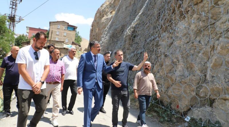 Vali Çelik, Mir Kalesi’ndeki ıslah çalışmalarını denetledi 1