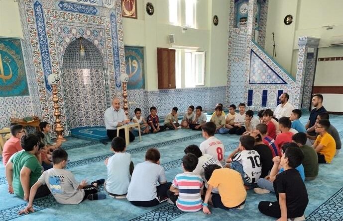 Yaz Kur’an Kursları ile hem öğreniyor hem de eğleniyorlar 1