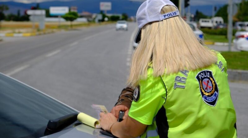 187 araç trafikten men edildi 31 sürücüye alkolden işlem yapıldı 1