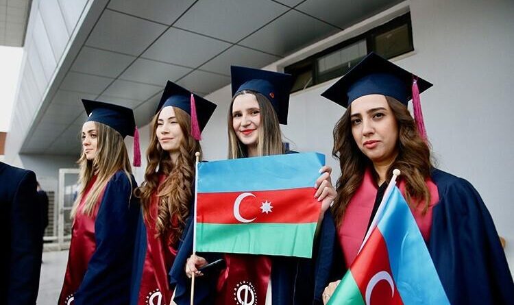 Anadolu Üniversitesi Bakü’de mezuniyet töreni düzenleyecek 1
