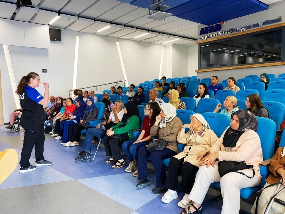Avrupa Birliği destekli ‘farkıMda mısın?’ projesinin eğitimleri devam ediyor