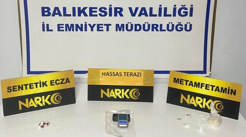 Ayvalık’ta narkotik ekibinden şüpheli araca operasyon 1