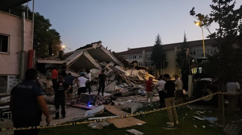 Balıkesir'deki deprem için Aydın'dan AFAD ekipleri yola çıktı 1
