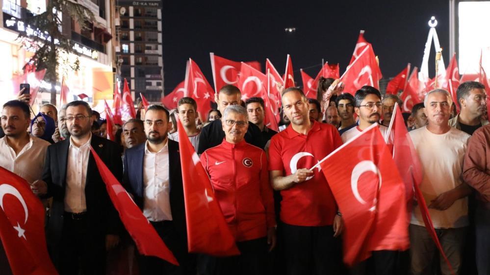 Başkan Özdemir: “30 Ağustos, milletimizin yeniden doğuşunun simgesidir”