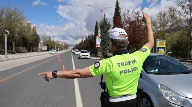 Düzce’de 440 hızlı sürücü radara girdi 1
