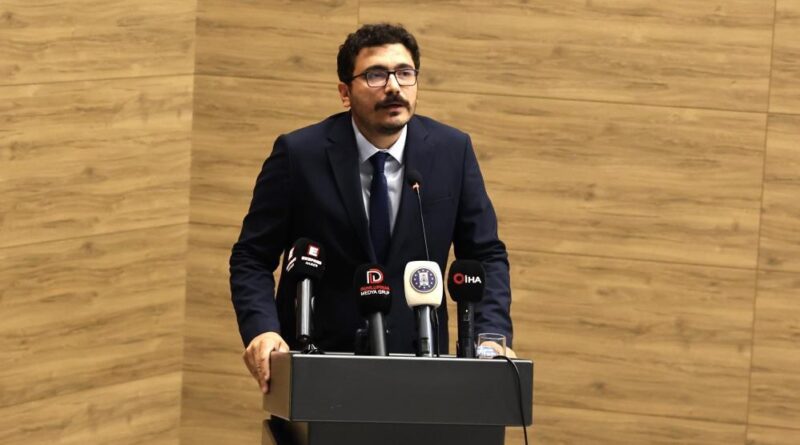 Emirhan Aydın: "Deprem siyaset üstü bir konudur" 1
