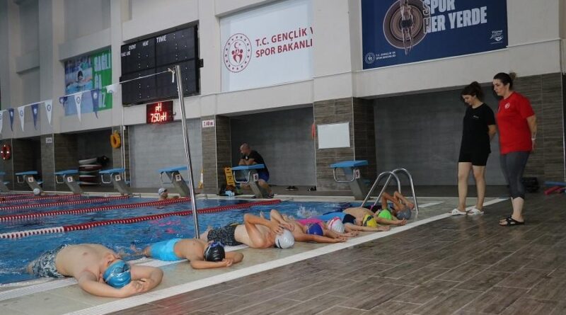 Erzincan Olimpik Yüzme Havuzunda yaz kurslarına ilgi arttı 1