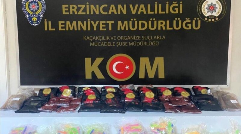 Erzincan’da kaçak nargile tütünü ile sipsi ele geçirildi 1