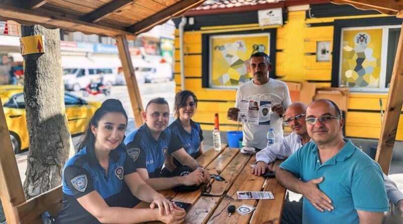 Erzincan’da polis ekipleri vatandaşlar için sahada 1