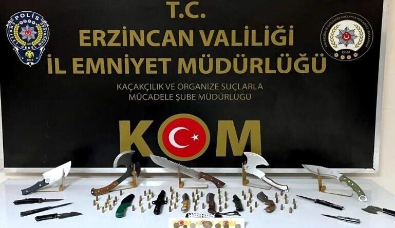 Erzincan’da tarihi eser niteliğinde bıçaklar ve fişekler ele geçirildi 1