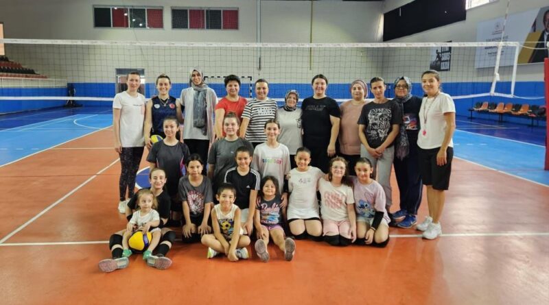 'Evinin Sultanları Projesi' kadınlara sporla buluşma fırsatı sunuyor 1