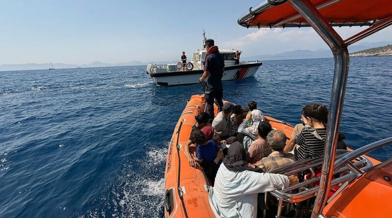 Fethiye’de 37 düzensiz göçmen kurtarıldı 1