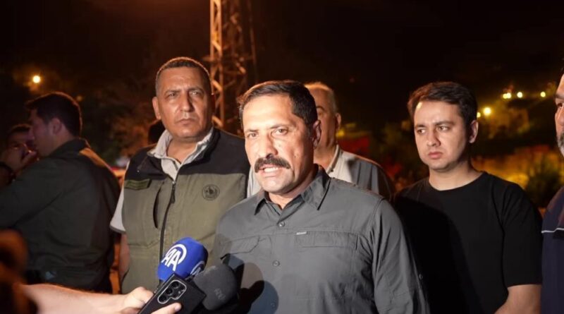 Hatay'daki orman yangınıyla ilgili Vali Masatlı'dan açıklama: "Şu an itibarıyla can ve mal kaybımız söz konusu değil" 1