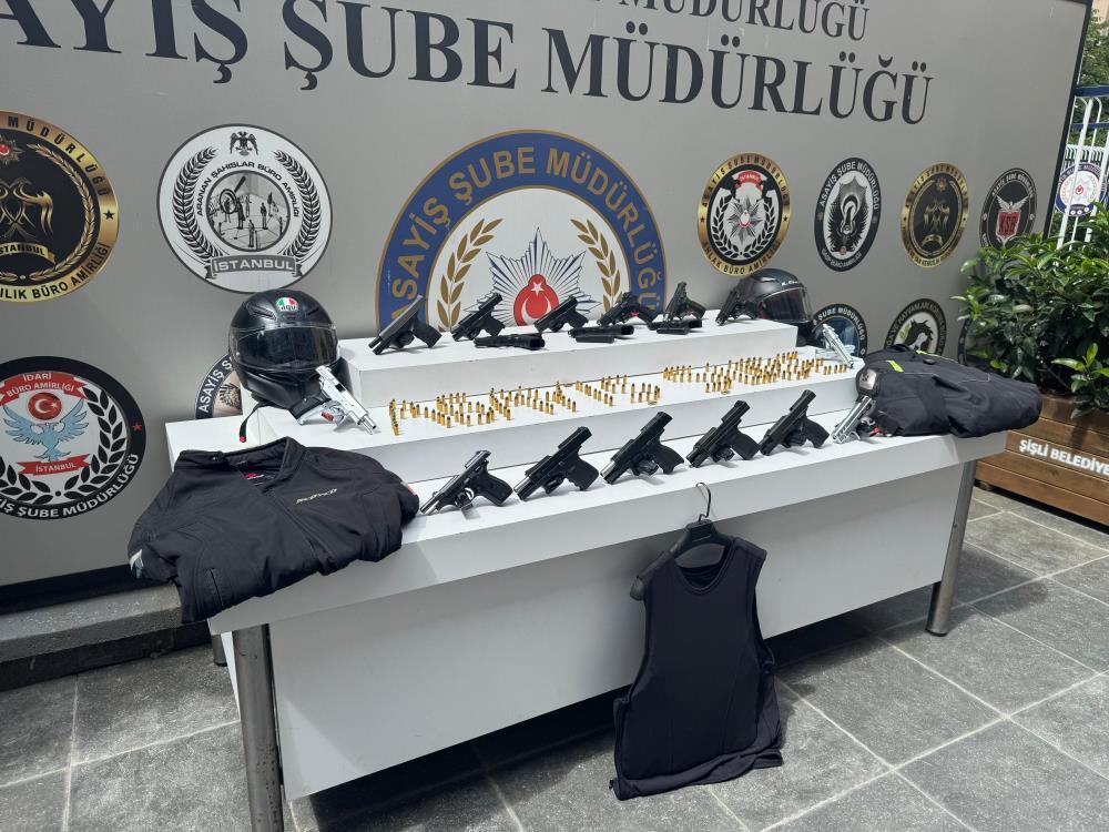 İstanbul’da 10 ilçede suç çetelerine eş zamanlı operasyon düzenlendi: 29 şüpheli yakalandı