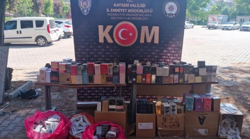 Kaçak parfüm satan şahıslar yakalandı 1