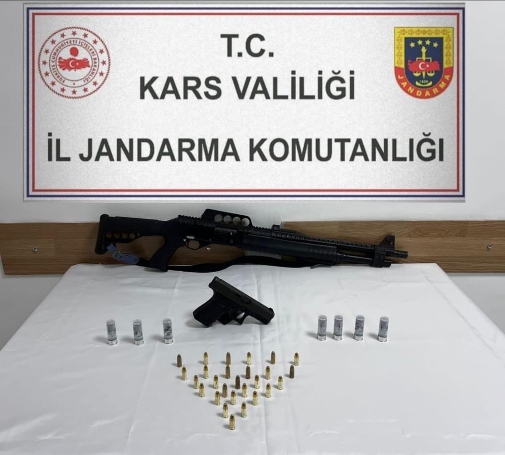 Kars’ta jandarmadan silah operasyonu