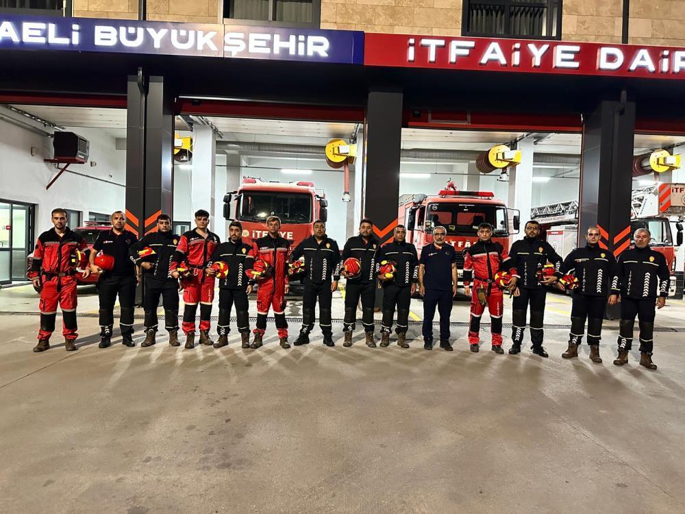 Kocaeli’den deprem bölgesine arama kurtarma ekibi
