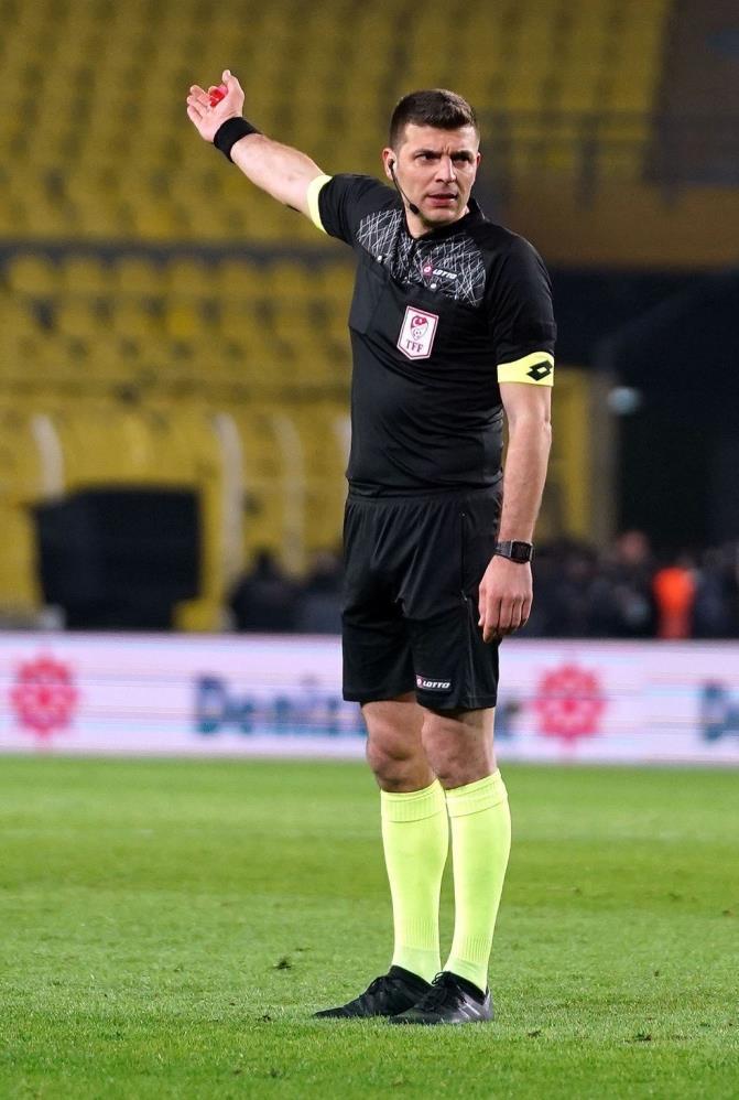 Kocaelispor – Kayserispor  maçının VAR’ı Ümit Öztürk oldu