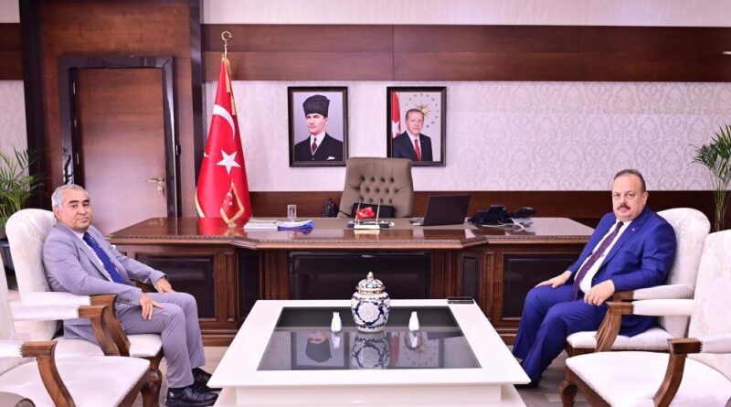 Rektör Kent, 'Araştırma Üniversitesi' için görüşmelerine devam ediyor 1
