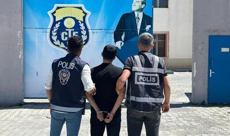 Sahte kimlikle Gürcistan’a kaçacaktı Kars’ta yakalandı 1