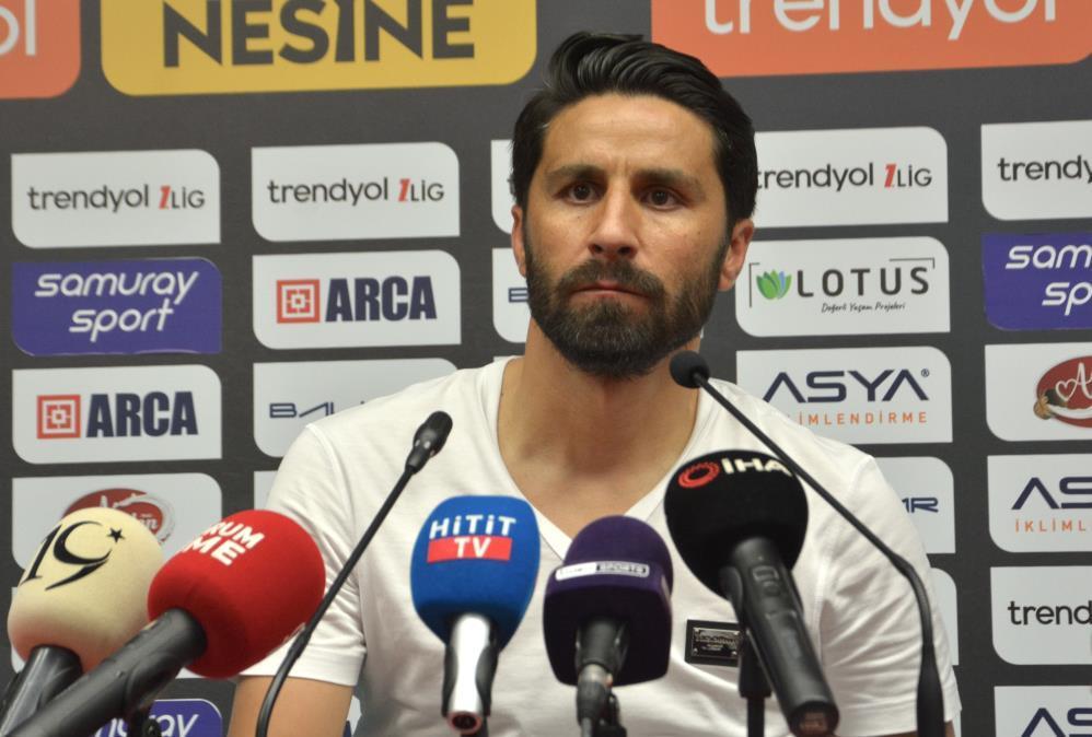 Şenol Can: “Son dakikada tartışılır bir penaltı kararıyla 2-1 mağlup ayrıldık”