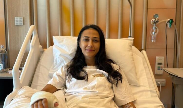 Simge Aköz, elinden operasyon geçirdi 1