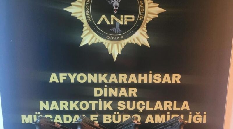 Şüpheli araçta 4 ruhsatsız tabanca ele geçirildi 1